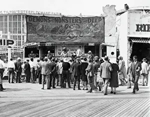 History Prints: EV1362 - THRILLS & CHILLS. Courtesy: CSU Archives / Everett Collection