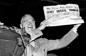 Catalog Images Prints: EV1811 - Harry Truman holds up headline that declared Dewey the winner prematurely after Truman won the election