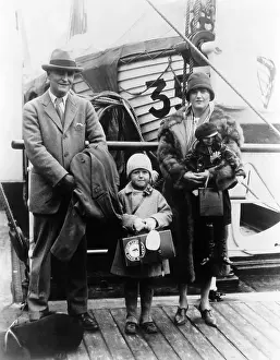 Famous People Prints: EV1856 -F. Scott Fitzgerald, his wife Zelda and their daughter Francis Scott ('Scottie')