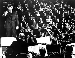 Famous People Prints: EV1886 - New York Philharmonic conductor Leonard Bernstein