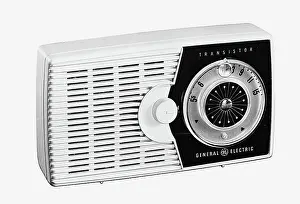 History Prints: EV1898 - TRANSISTOR RADIO. Courtesy: CSU Archives / Everett Collection