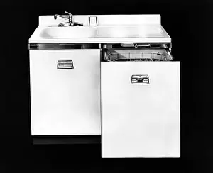 Catalog Images Prints: EV1902 - Dishwasher, circa 1950s. Courtesy: CSU Archives / Everett Collection