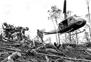 Catalog Images Prints: EV1941 - Troops of the 101st Airborne Division in a landing zone northwest of Dak To