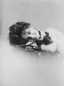 Edwardian Prints: Evelyn Nesbit (1884-1967), was acknowledged as one of the most beautiful models of her time