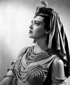 Head Piece Prints: EVERYBODY DOES IT, Linda Darnell