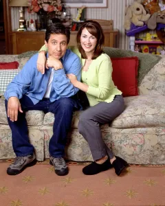 Romano Prints: EVERYBODY LOVES RAYMOND, Ray Romano, Patricia Heaton, 1996-2005