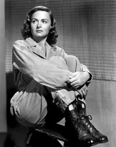 Jumpsuit Prints: THEY WERE EXPENDABLE, Donna Reed, 1945