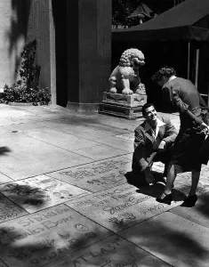 Hollywood Prints: The exterior of Grauman's Chinese Theater