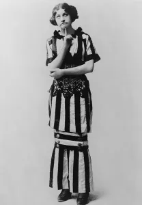 Fanny Prints: Fanny Brice (1891-1951) in 1910 portrait