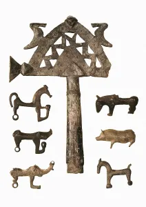 Spanisheurope Prints: Fibula with representations of animals and an ornamental object (7th c)