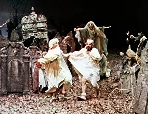 Ghost Prints: FIDDLER ON THE ROOF, from left: Norma Crane, Topol, Ruth Madoc (back), 1971