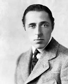 Griffith Prints: Film Director D.W. Griffith. ca. 1925 Courtesy: CSU Archives/Everett Collection