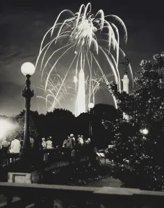 Images Dated 10th July 2013: Fireworks over the Washington Monument, 1934. (BSLOC_2013_8_8)