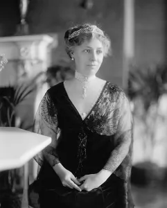 Tiara Prints: First Lady, Helen Nellie Taft, c