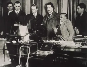 Physicists Prints: First transoceanic wireless telegraphic demonstration from New York's Office of the Radio Corporation of America