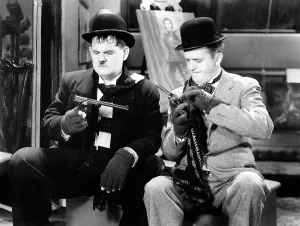 THE FIXER UPPERS, Oliver Hardy, Stan Laurel, 1935