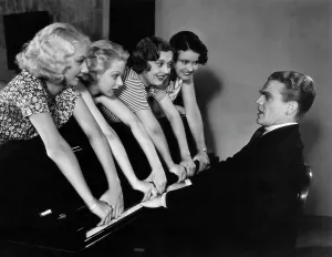 Playing Piano Prints: FOOTLIGHT PARADE, James Cagney, getting his fingers slammed by chorus girls, 1933