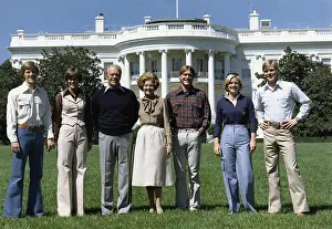Presidents Wives Prints: Ford family portrait on the White House South Lawn