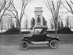 Classic Prints: Ford Model T, roadster with a single seat and room for only two to three people