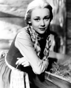 Braids Prints: THE FORTY-NINTH PARALLEL, (aka THE INVADERS, aka 49TH PARALLEL), Glynis Johns, 1941
