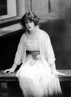 Bench Prints: Francine Larrimore, circa 1913. Courtesy: CSU Archives / Everett Collection