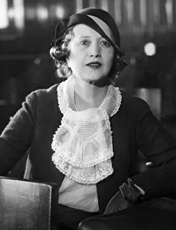 Lace Prints: Francine Larrimore, circa 1933. Courtesy: CSU Archives / Everett Collection