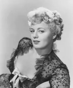 Images Dated 14th February 2014: FRENCHIE, Shelley Winters, 1950