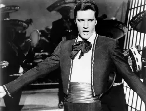 Images Dated 12th March 2015: FUN IN ACAPULCO, Elvis Presley, 1963