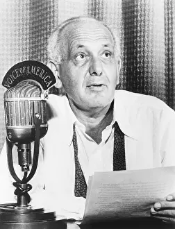 Broadcasting Prints: Gabriel Heatter, radio reporter and commentator