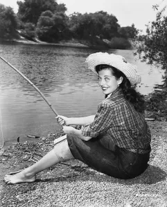 Straw Hat Prints: Gail Russell, 1947