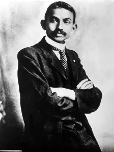 Mahatma Prints: GANDHI as a Barrister, October 2, 1906.. Courtesy: CSU Archives / Everett Collection
