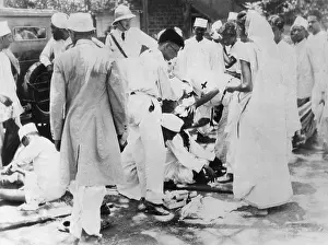 Independence Movements Prints: Gandhi followers continued their raids on salt works after Gandhi's imprisonment