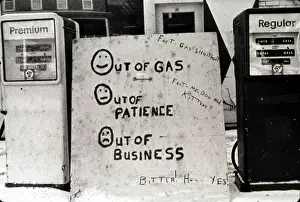 Gas Station Prints: GAS SHORTAGE- A gas station in Pennsylvania during the oil crisis