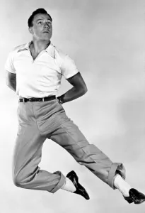 Dancer Prints: GENE KELLY. Courtesy: CSU Archives / Everett Collection