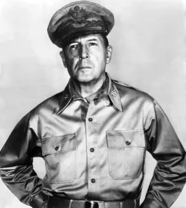 Images Dated 14th April 2007: Former General Douglas MacArthur