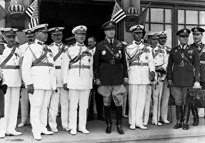 General Prints: General Douglas MacArthur (center)