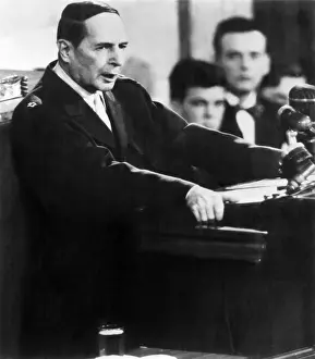 Popular Prints: General Douglas MacArthur delivers an emotional address in Congress after his dismissal by Harry Truman for exceeding