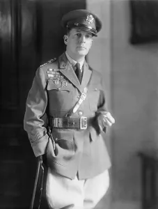 Macarthur Prints: General Douglas MacArthur. During World War 1 he was promoted from major to colonel in 1917