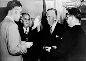 Images Dated 14th April 2007: General George C. Marshall sworn in as Secretary of Defense