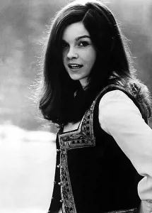 Genevieve Prints: GENEVIEVE BUJOLD, portrait