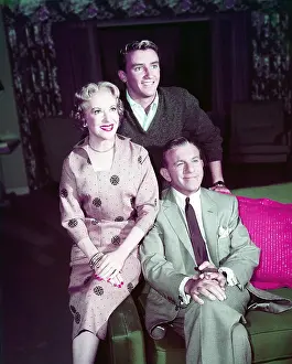 THE GEORGE BURNS AND GRACIE ALLEN SHOW, from left: Gracie Allen, Ronnie Burns, George Burns, 1950-1958