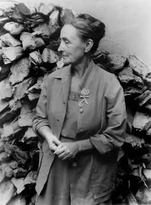 2007 Prints: Georgia O'Keeffe, portrait by Carl Van Vechten, August 16, 1950. lc-usz62-11606