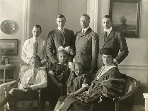 Prince Prints: Former German Crown Prince Wilhelm with his wife and children in Castle Oels