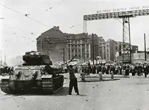 German Democratic Republic. Uprising in East Berlin against the Soviet occupation (17 de junio de 1953). AISA/Everett Collection**US SALES ONLY**