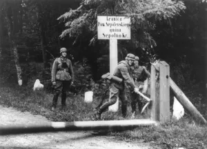 Battle Front Prints: German Soldiers removing barriers at the Polish border in Sept