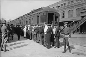 Images Dated 26th April 2010: Germans in Hoboken, New Jersey, rounded up for deportation during World War I