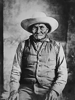 North American Indian Prints: Geronimo, Indian warrior, ca. 1900-1909