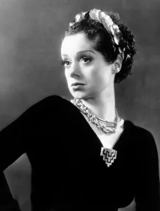 Art Deco Prints: THE GHOST GOES WEST, Elsa Lanchester, 1935