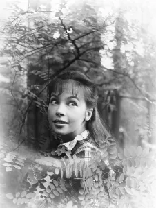 Images Dated 17th April 2014: GIGI, Leslie Caron, 1958
