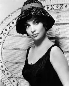 Lace Prints: Gina Lollobrigida, 1959